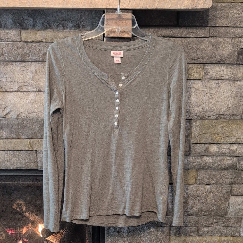 Mossimo Supply Co. Olive Buttoned Long Sleeve Top